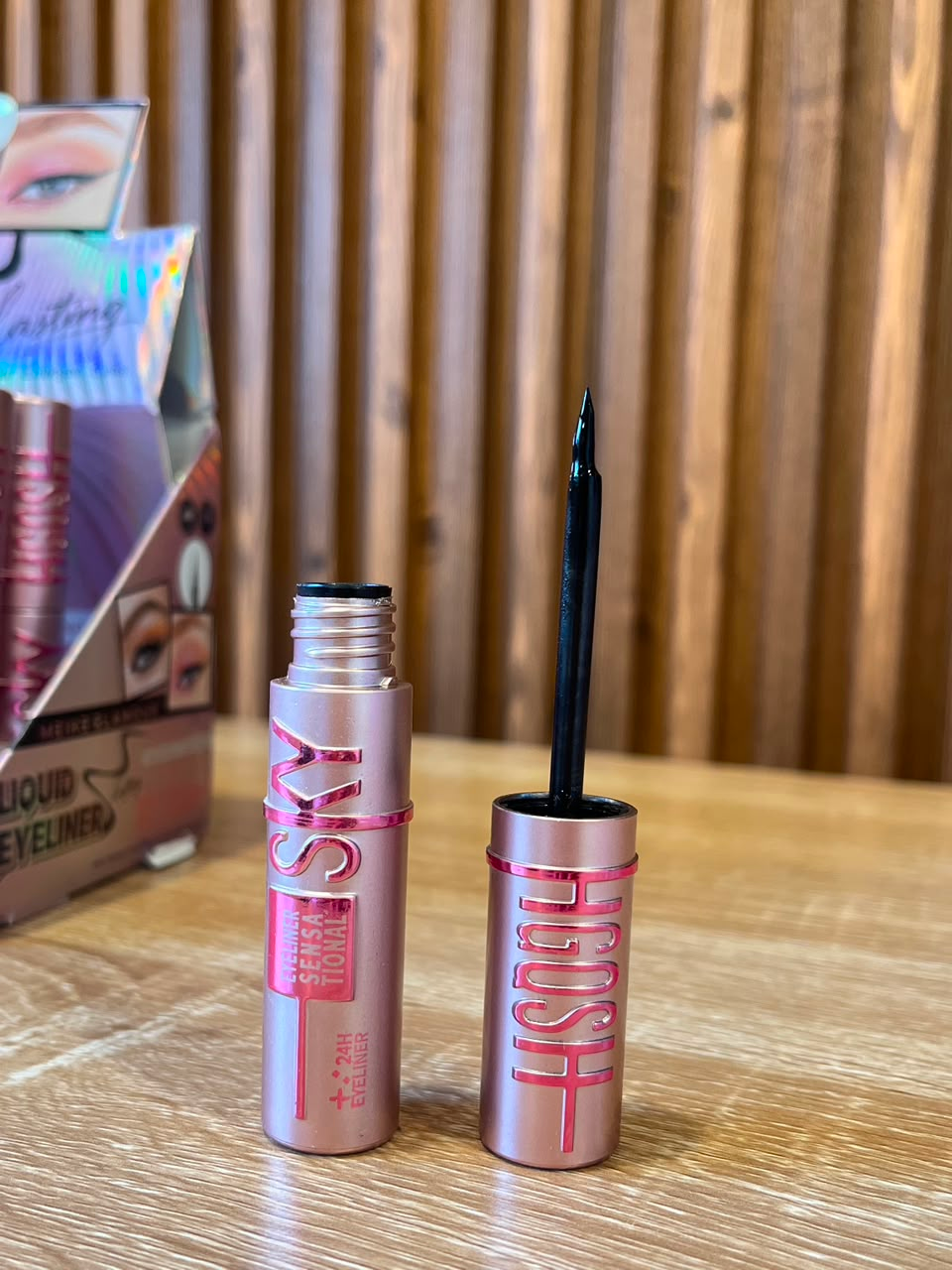 delineador de ojos liquido dupe sky